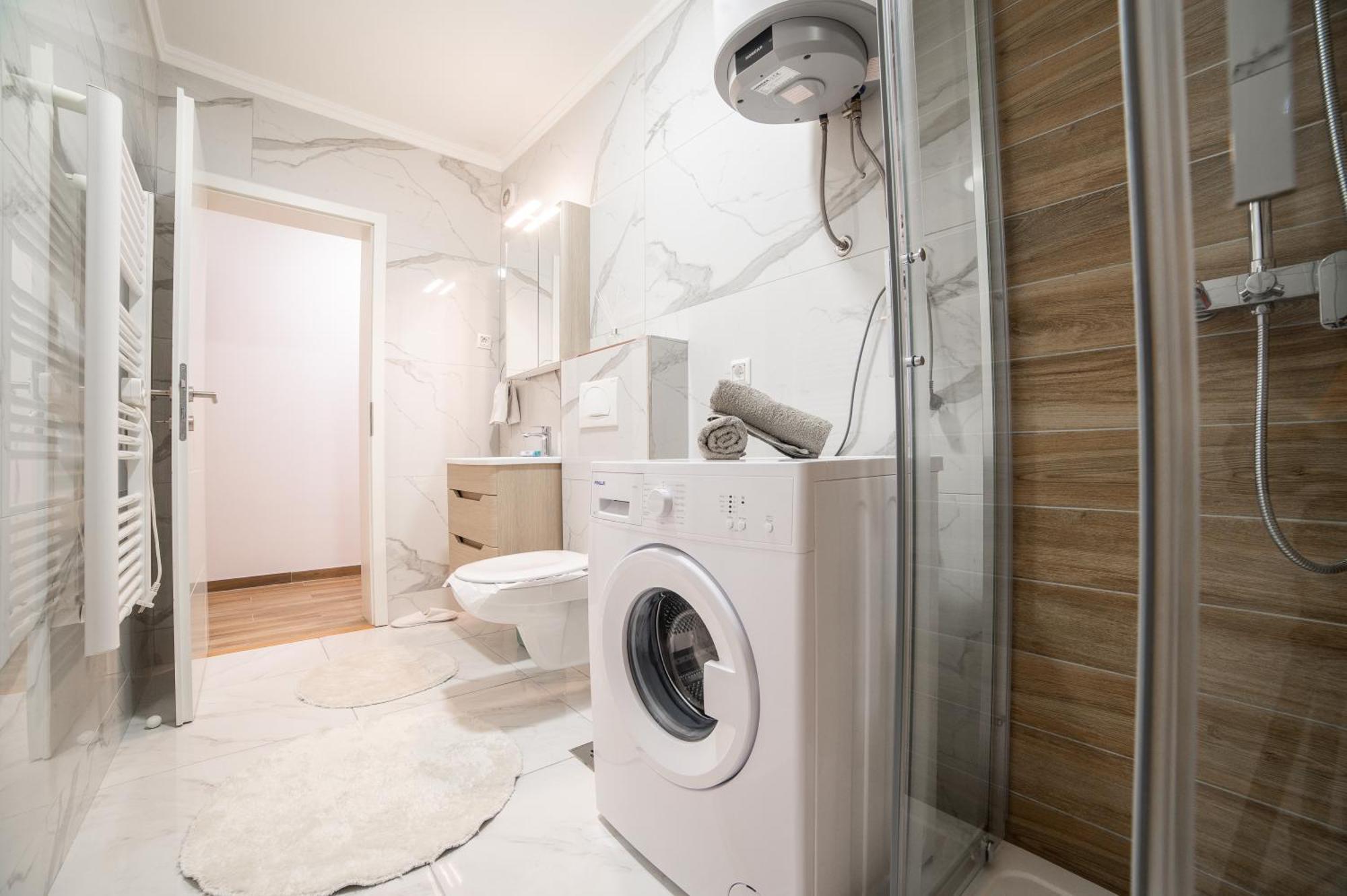 Apartment Vila Idila Tuzla Eksteriør billede